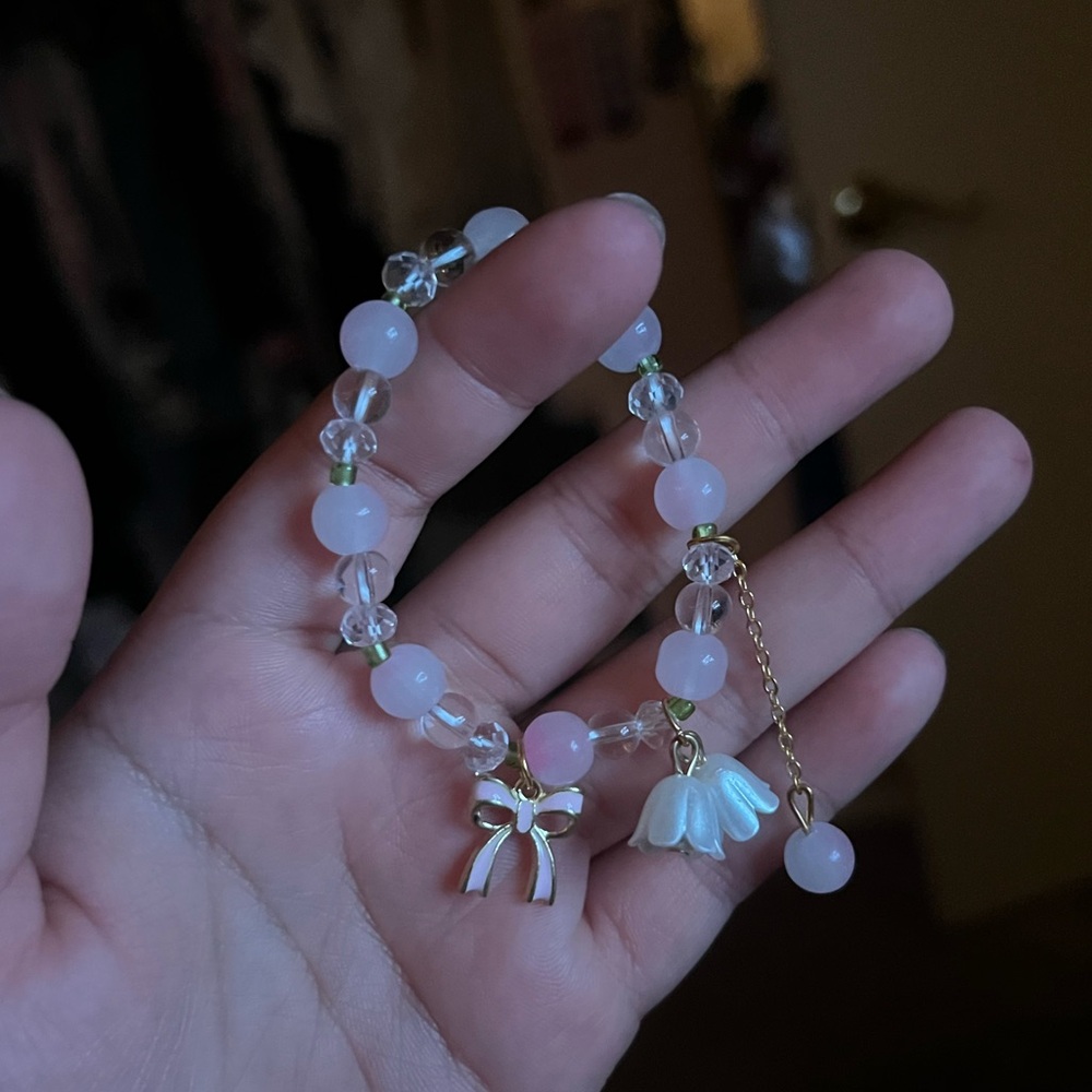 Flower beaded bow bracelet